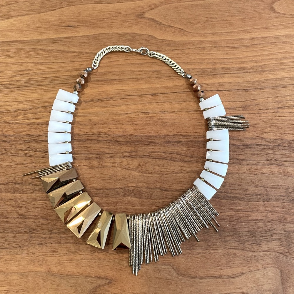 Chunky gold necklace
